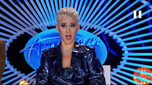 Nữ sinh Việt gây sốt với chất giọng khủng ở American Idol