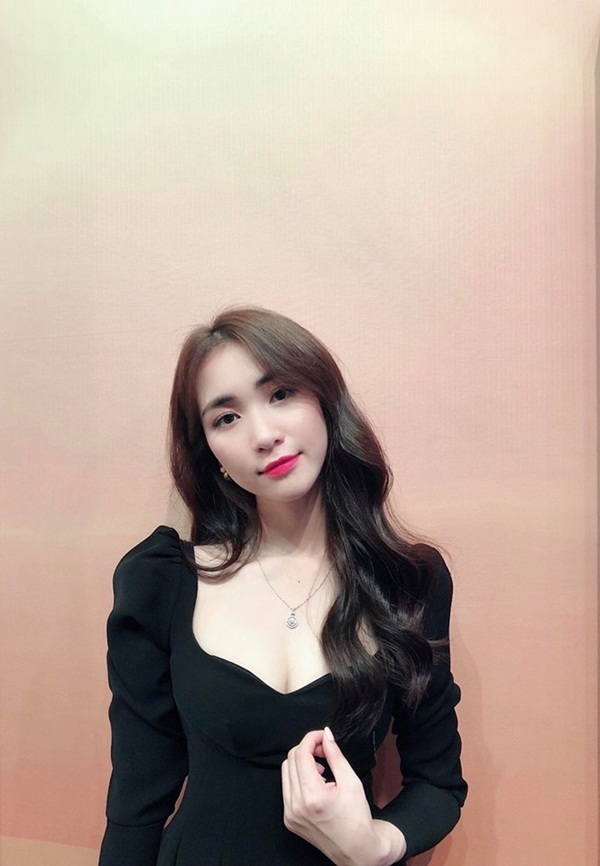 Phạm Hương và Hòa Minzy bị netizen gắn mác “sao kém duyên”