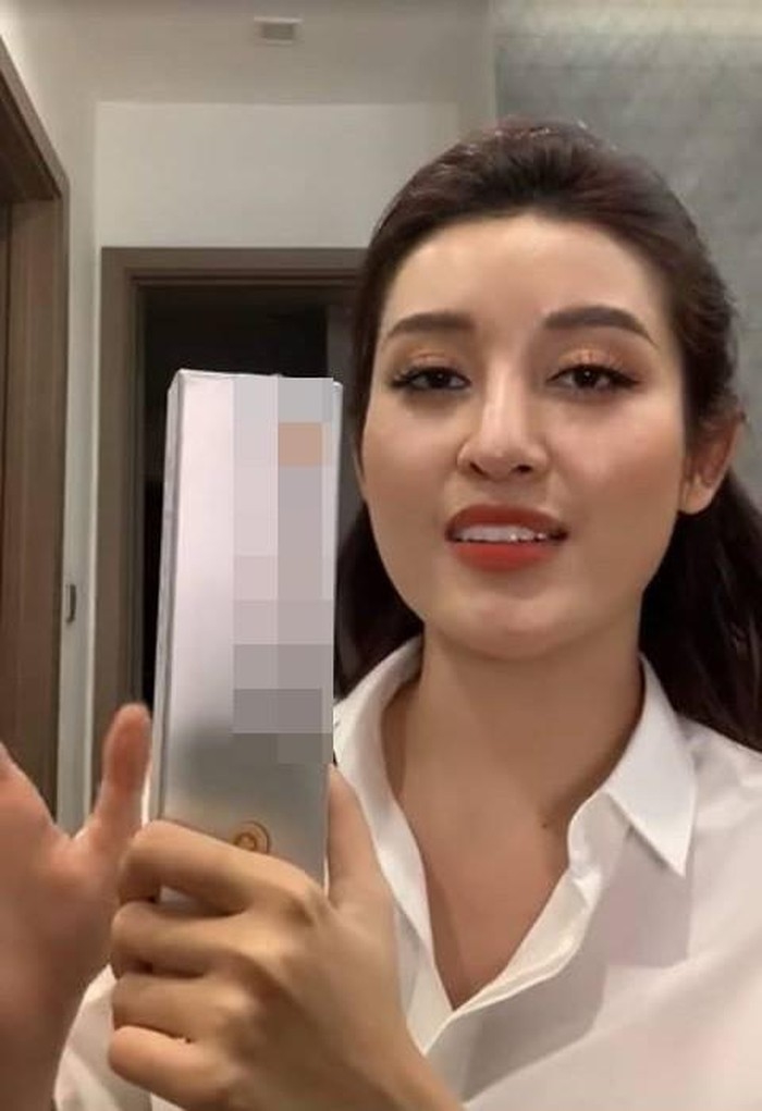 Phẫu thuật thẩm mỹ đang trở thành trào lưu đối với sao Việt?