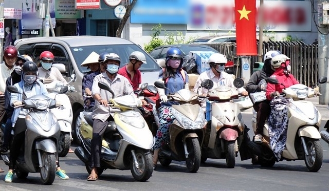 Sài Gòn “nắng đổ lửa” đâu là cách chống nắng an toàn