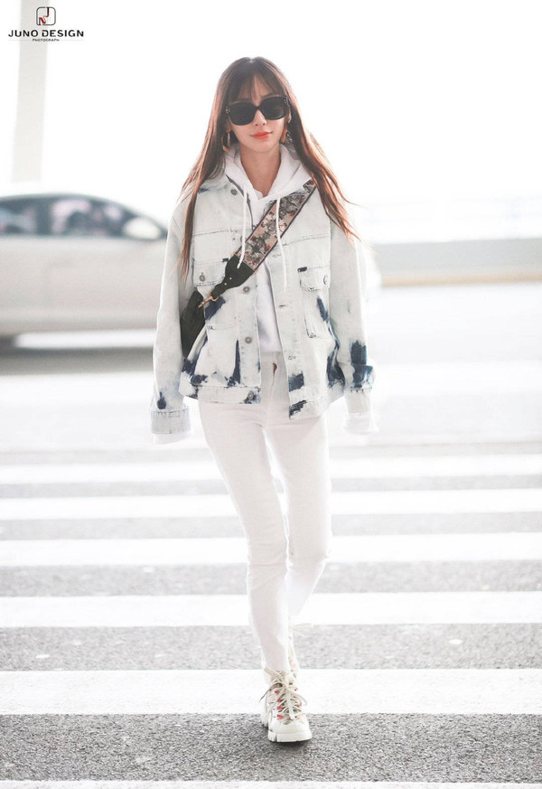 Sao Hoa ngữ mấy ai biến hình xuất sắc được như Angela Baby