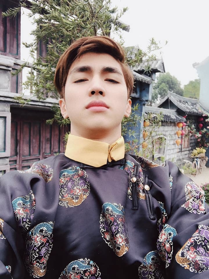 Sao Việt diễn dở vẫn đắt phim