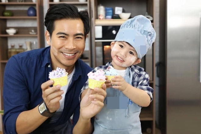 Sao Việt khoe quà ngày 8/3