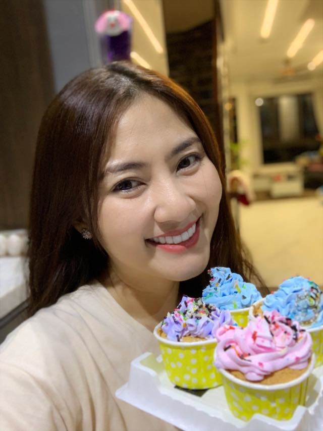 Sao Việt khoe quà ngày 8/3
