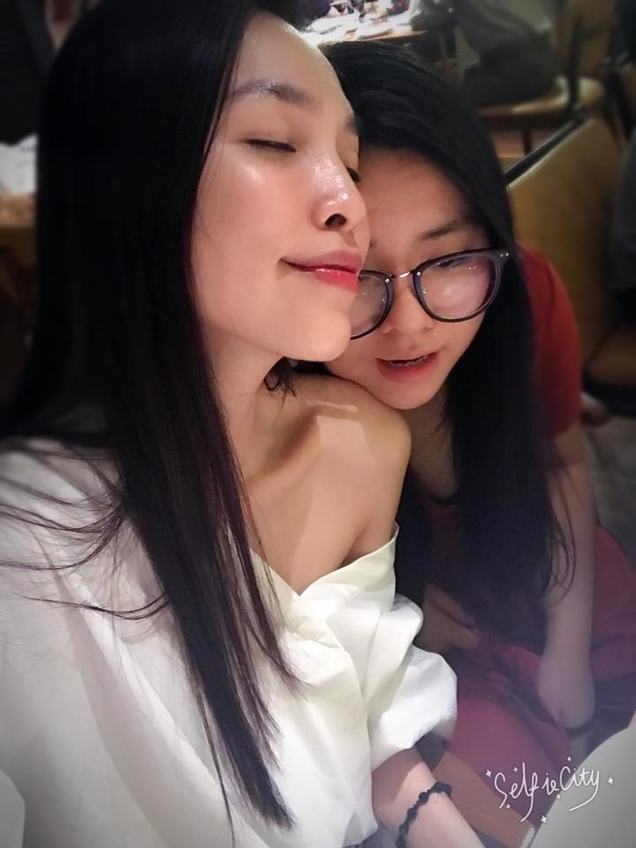 Khi sao Viet lam me don than: Thu Quynh bat luc, Duong Cam lynh vat va muu sinh?