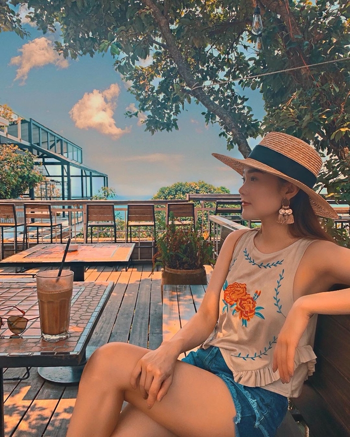 Style “du hí” của Minh Hằng sẽ gợi ý bạn phong cách ăn mặc cực xịn xò