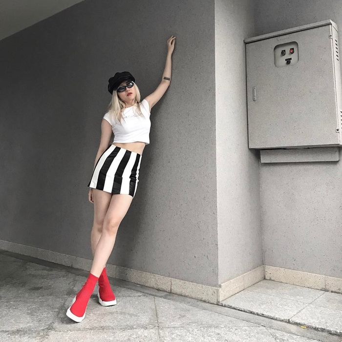 Thiều Bảo Trâm khoe chân thon bị dân mạng so sánh với Bích Phương