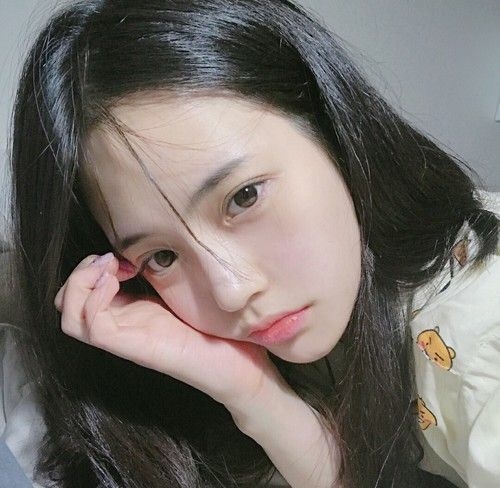 Thắc mắc của chị em: tan làm tẩy trang rửa mặt luôn hay để dành tối