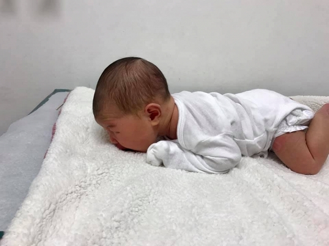 Thân Thúy Hà sinh con lần 2 vẫn stress mất ngủ, xuống cân liên tục