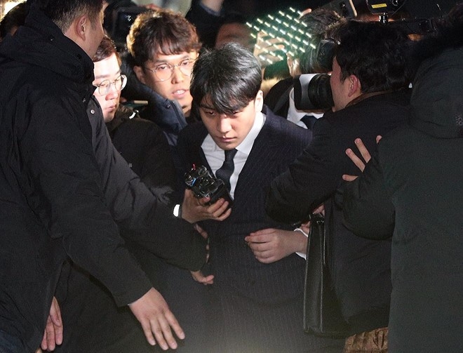 Tiền tài danh vọng đã làm mờ mắt người và Seungri đã không thể thoát