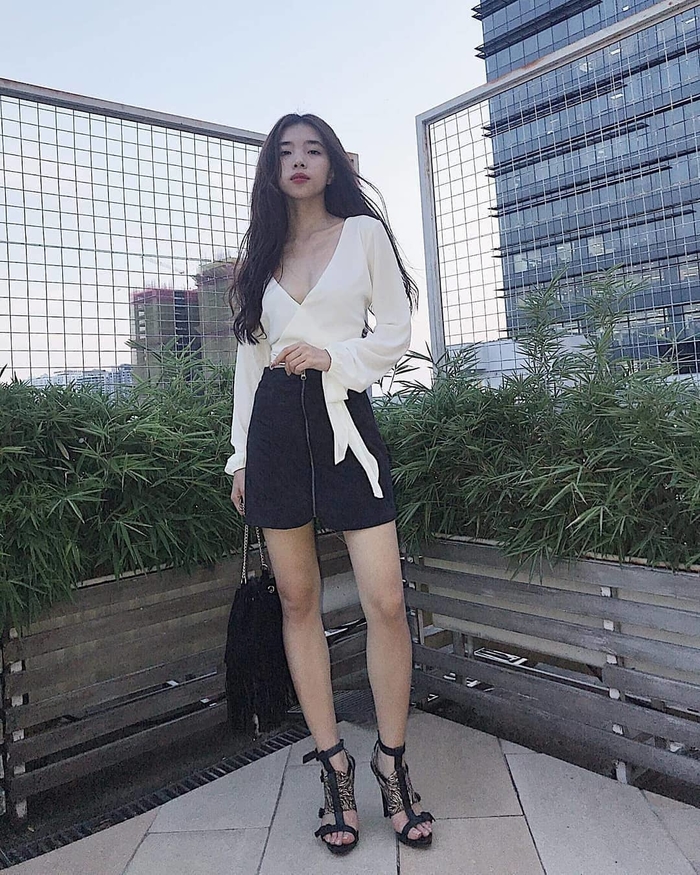 Tủ đồ của nàng “sành” thời trang phải có ít nhất 1 chiếc váy đen