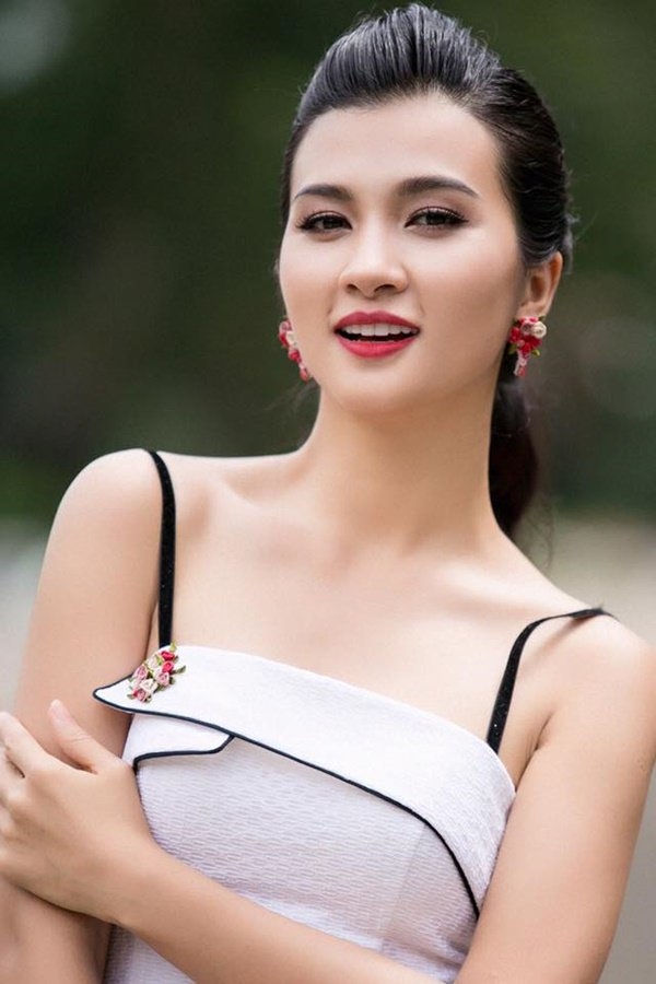 Tung bi quay roi, cuoc song Pham Lich va loat sao nu hien tai ra sao?