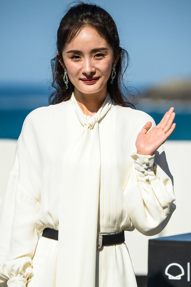 Tường thành nhan sắc của showbiz Hoa - Hàn đều lộ rõ dấu vết tuổi tác