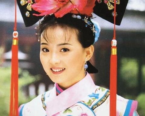 Vương Diễm: Nàng Tình Nhi Cách Cách chịu khổ chạy theo một chữ tình