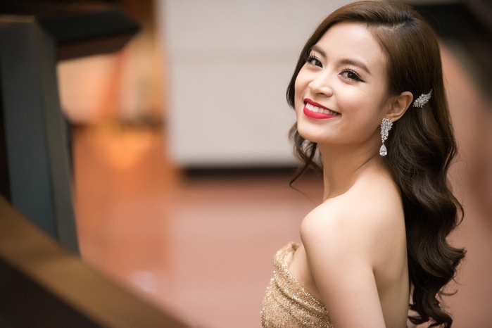 Xinh đẹp và giàu có Hoàng Thuỳ Linh vẫn độc thân tuổi 31 gắn với một