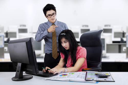 4 kiểu bắt nạt phổ biến nhất chốn công sở