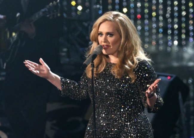 Adele ly hôn chồng sau 8 năm bên nhau mặn nồng