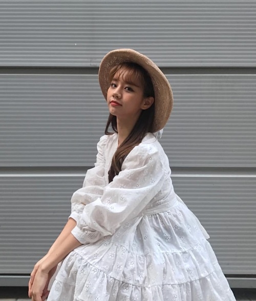 Ảnh hot sao hàn: Lisa khoe eo con kiến, Rosé đẹp mê đắm lòng người
