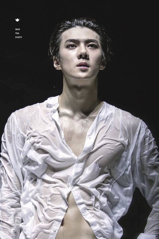 Bạn có biết, nam thần K-Pop đổ mướt mồ hôi là cảnh tượng sexy nhất