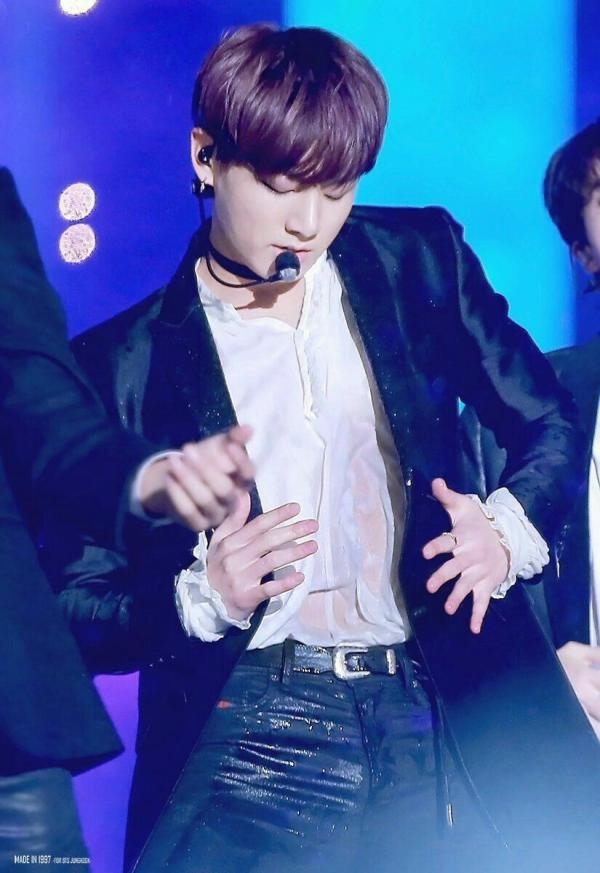 Bạn có biết, nam thần K-Pop đổ mướt mồ hôi là cảnh tượng sexy nhất