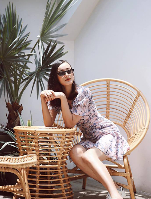 Bình An - Phương Nga tình tứ đi du lịch, Khả Ngân táo bạo với bikini