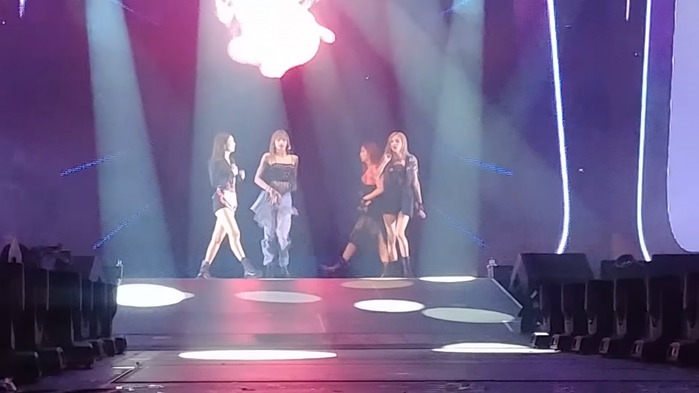 Black Pink bị nghi hát nhép trong concert ở Mỹ