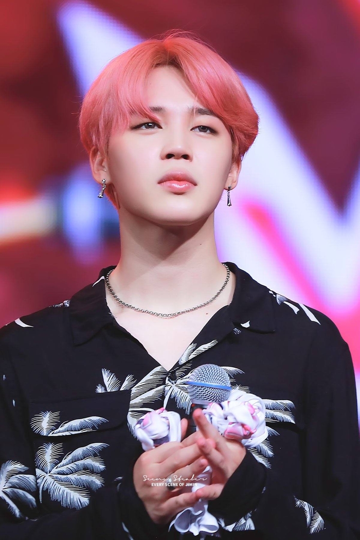 BXH idol nam hot nhất: BTS gây choáng vì tiếp tục thống lĩnh top 10