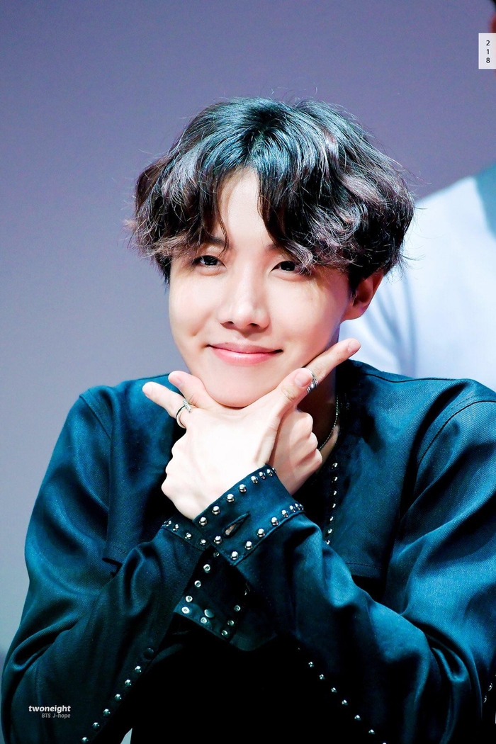 BXH idol nam hot nhất: BTS gây choáng vì tiếp tục thống lĩnh top 10
