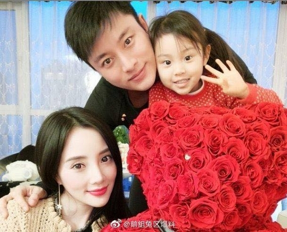 Các cặp sao Hoa - Hàn cắm sừng nhau dù khư khư nhẫn cưới trên tay
