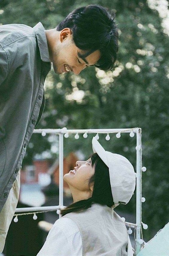Cách 12 chàng hoàng đạo biểu hiện ra ngoài khi đã lỡ yêu bạn