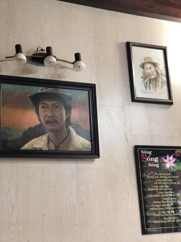 Căn hộ chung cư cũ kĩ, rêu mốc của cả gia đình nghệ sĩ Lê Bình