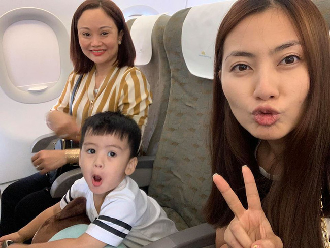 “cậu ấm, cô chiêu” nhà sao Việt tươi rói, phấn khích khi được đi tránh