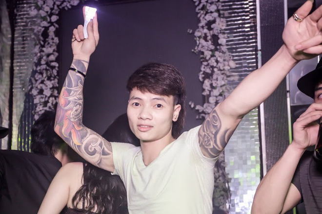 Cha của Phúc XO vẫn tin tưởng con trai vô tội