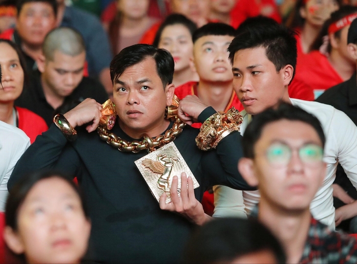 Chân dung Phúc XO - vị đại gia thích chơi ngông