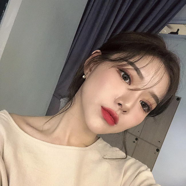 4 tip trang điểm sau là bí kíp để bạn nhanh có làn da căng mọng