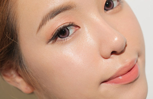4 tip trang điểm sau là bí kíp để bạn nhanh có làn da căng mọng