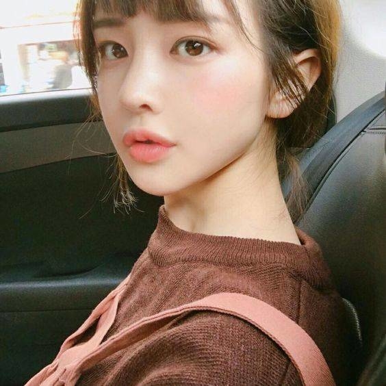 4 tip trang điểm sau là bí kíp để bạn nhanh có làn da căng mọng