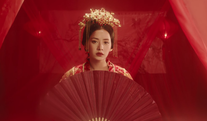 Chi Pu ra MV ballad: “Anh ơi ở lại” hay chuyện tình tủi hờn của Cám