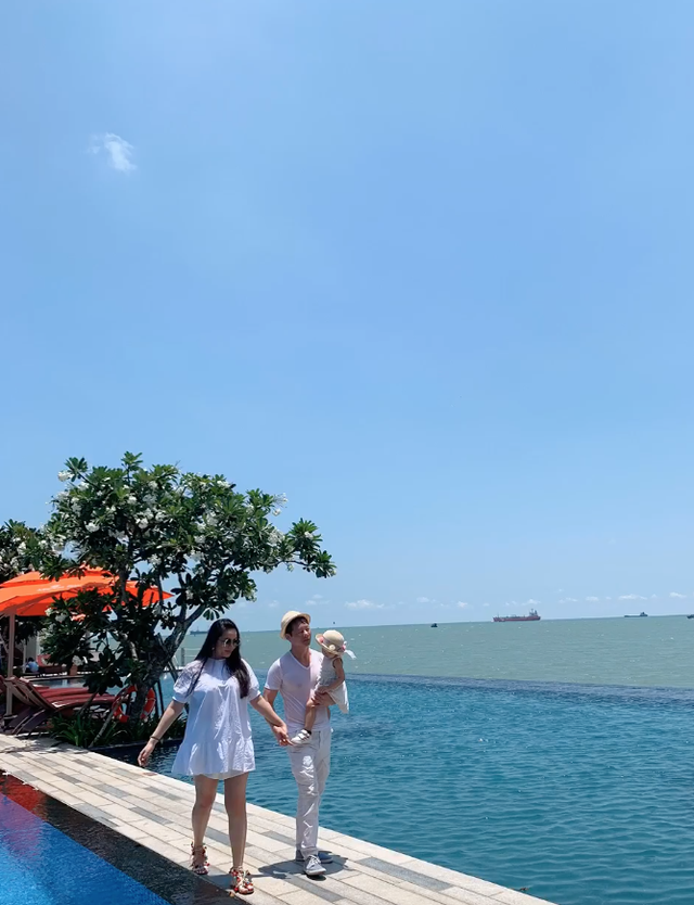 Chồng đại gia nức tiếng đào hoa tiết lộ hôn nhân với chân dài kém 26 t