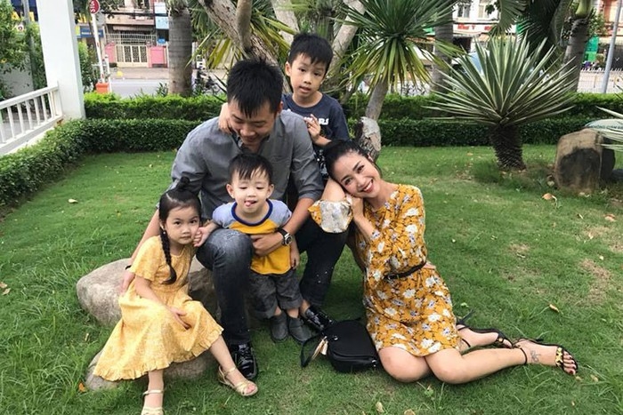 Hôn nhân viên mãn hơn 1 thập kỷ của Ốc Thanh Vân và chồng