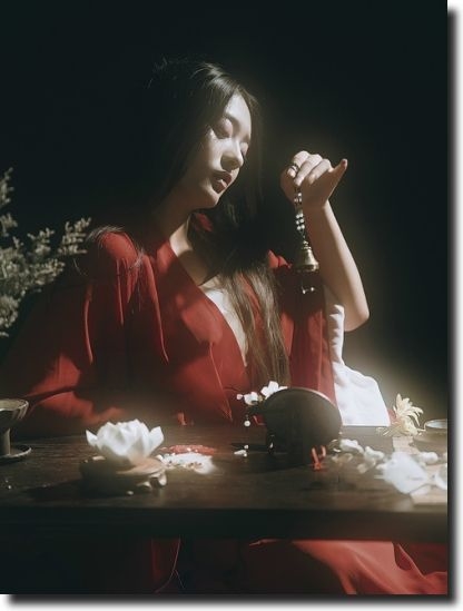 Cô gái à, có phải em đang nợ chính bản thân một lời xin lỗi hay không?