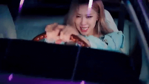 Comeback, Black Pink lại phủ đầy đồ hiệu suốt cả MV