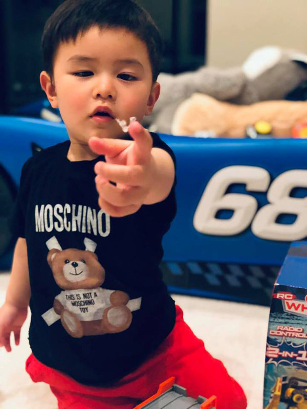Con trai Đan trường 2 tuổi đã gia nhập “hội rich kid” con sao Việt