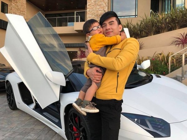 Con trai Đan trường 2 tuổi đã gia nhập “hội rich kid” con sao Việt