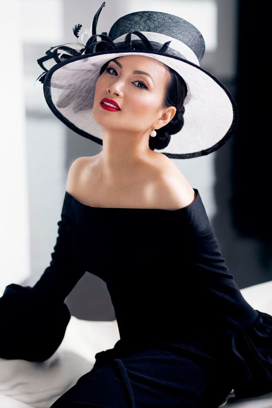 Cuộc đời và sự nghiệp của ca sĩ Hà Phương