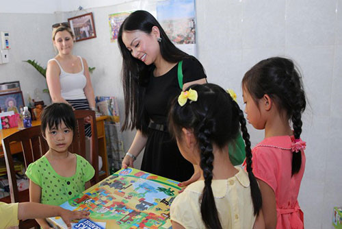 Cuộc đời và sự nghiệp của ca sĩ Hà Phương
