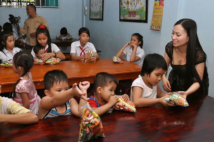 Cuộc đời và sự nghiệp của ca sĩ Hà Phương