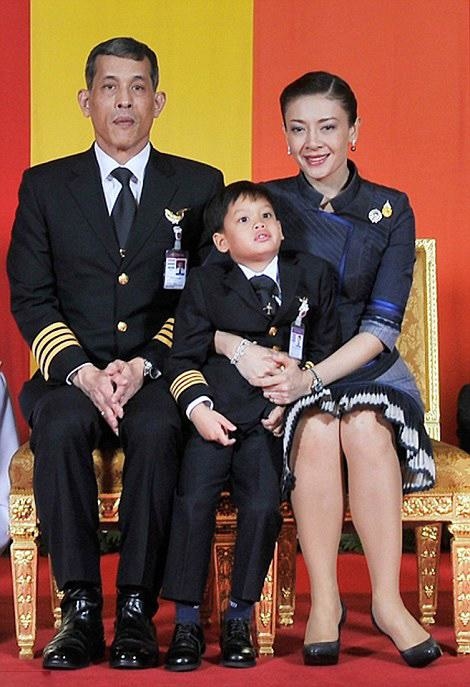 Cuộc sống của Hoàng tử Thái và người mẹ bị phế truất sau 5 năm