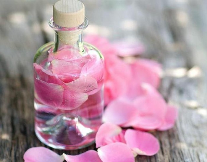 Đi tìm đâu là nước hoa hồng được nhiều chị em yêu thích và sủng ái