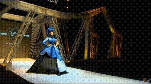 Dù có thâm niên trong làng catwalk, Võ Hoàng Yến vẫn có bị vồ ếch